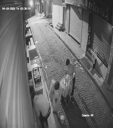 Fatih’te Restoranin Onundeki Icecek Kasa 1254130 373223 (1)